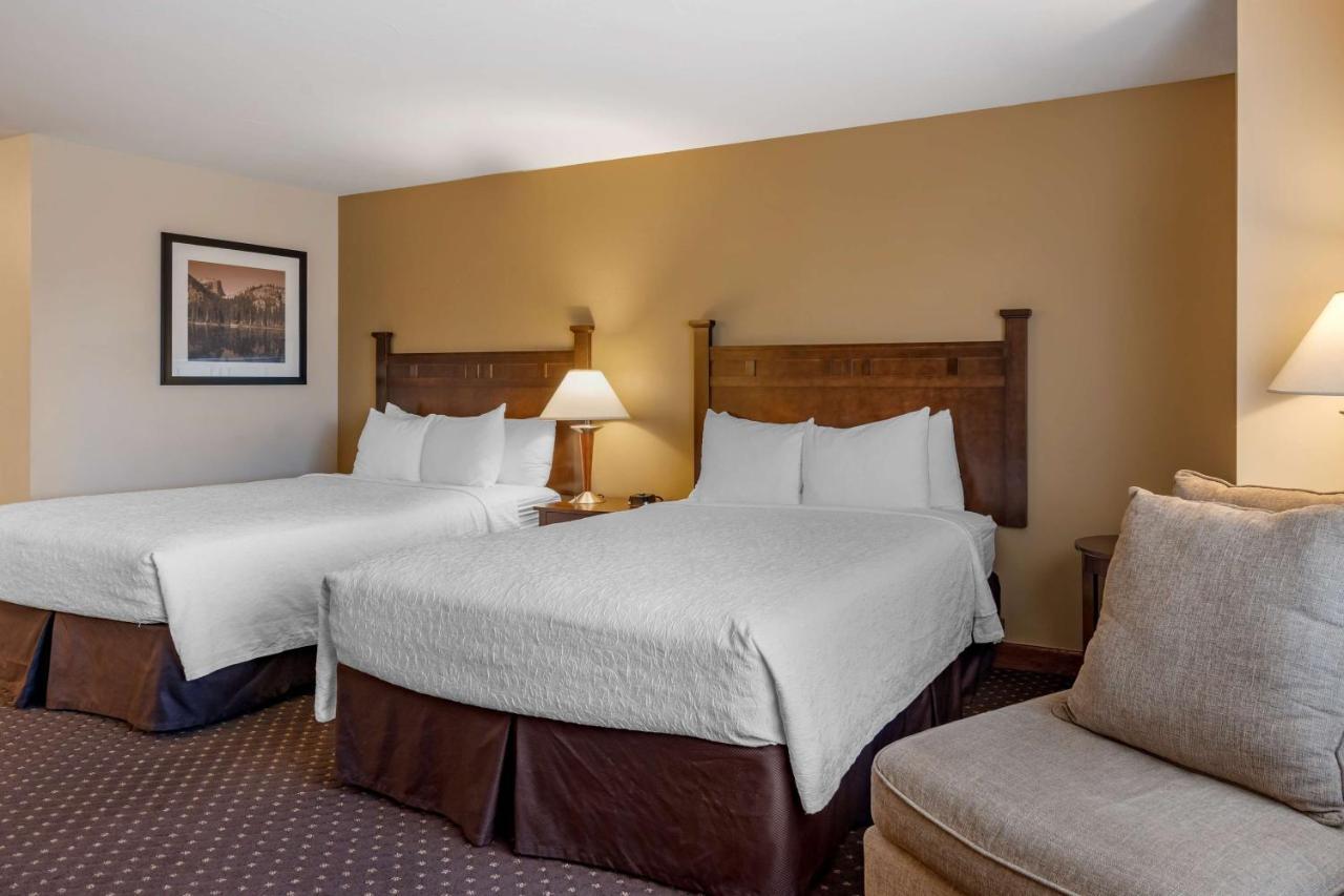 Queen Suite with Two Queen Beds