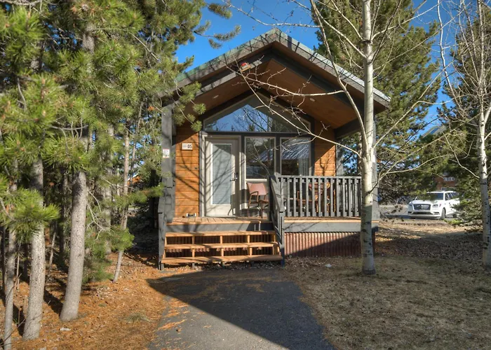 Villa: Explorer Cabins At Yellowstone
